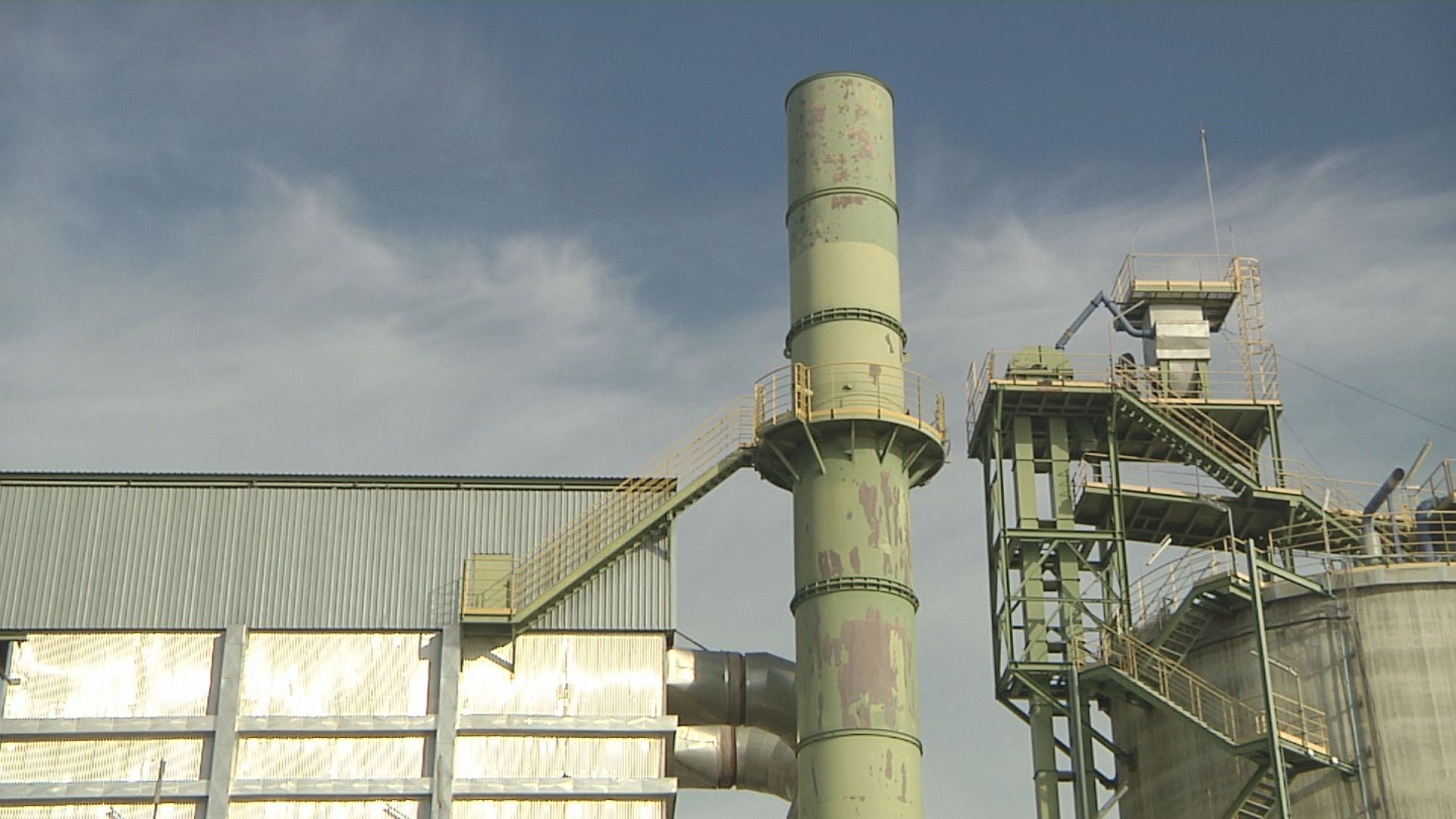 DDR Peça desmantellen fàbrica ciment Port de Tarragona