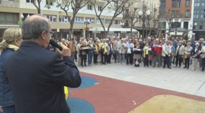 Els avis i àvies per la llibertat es concentren a la plaça Jacint Verdaguer de Tarragona