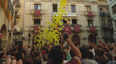 Valls tenyeix de groc la Festa Major