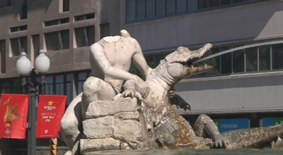 La Font del Centenari de Tarragona apareix decapitada