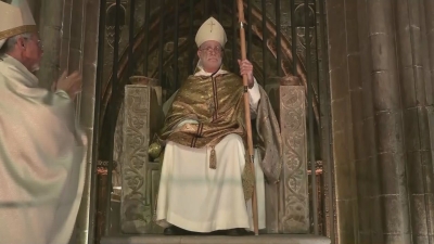 Octavi Vilà ja és bisbe de Girona i Rafel Barrué nou abat de Poblet