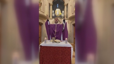 El rector de la parròquia de Sant Joan ofereix misses diàries on line a través de Facebook
