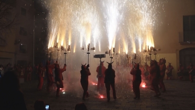 El foc i els gegants acomiaden Sant Antoni a Vila-seca
