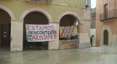 Els ocupes del carrer Catúfols, en vaga de fam davant l&#039;Ajuntament d&#039;Altafulla