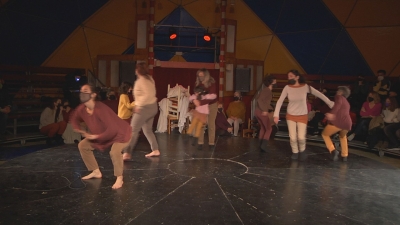 Les Decennals presenten un projecte de dansa cooperativa amb dones de totes les edats
