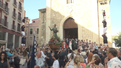 El Serrallo es retroba amb la processó de Sant Pere