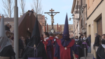 Tarragona i Valls celebren el Via Crucis de Dilluns Sant