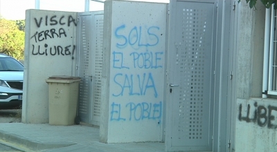 Pintades i panys bloquejats a l&#039;escola i els instituts de l&#039;Espluga i Montblanc l&#039;endemà de la sentència
