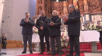 Valls celebra la Candela signant el contracte de construcció del nou orgue