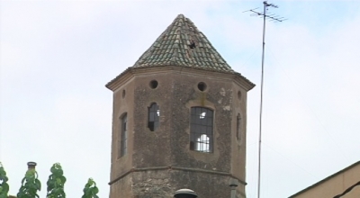 Un llamp fa malbé la torre del portal de l&#039;Assumpta de Santes Creus