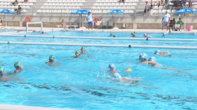 250 infants participen al festival de waterpolo HaBaWaBa a Tarragona