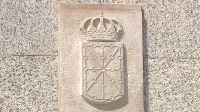 Desapareix un símbol franquista del monument a Jaume I