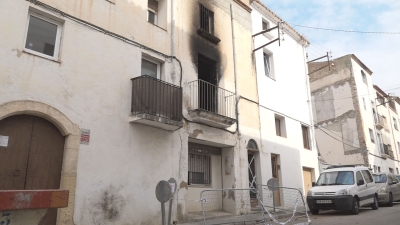 Incendi sense ferits al carrer Alt de Sant Pere